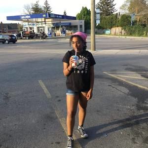 Meet your Posher, Kayla